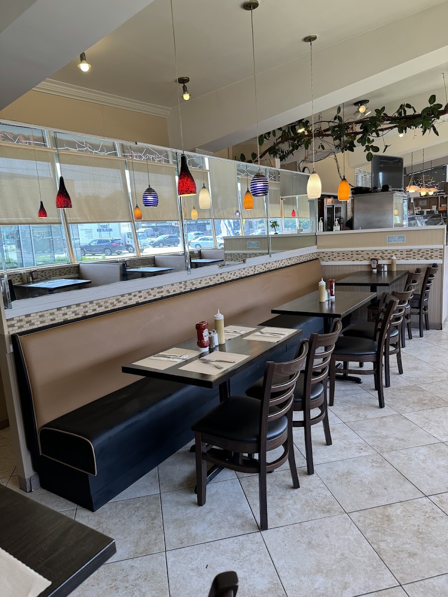 Regal Kosher Deli & Caterers